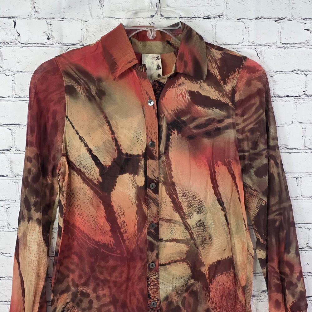 Da Nang Sz XS Red- Gold Animal Print 100 % Silk Button Down Blouse